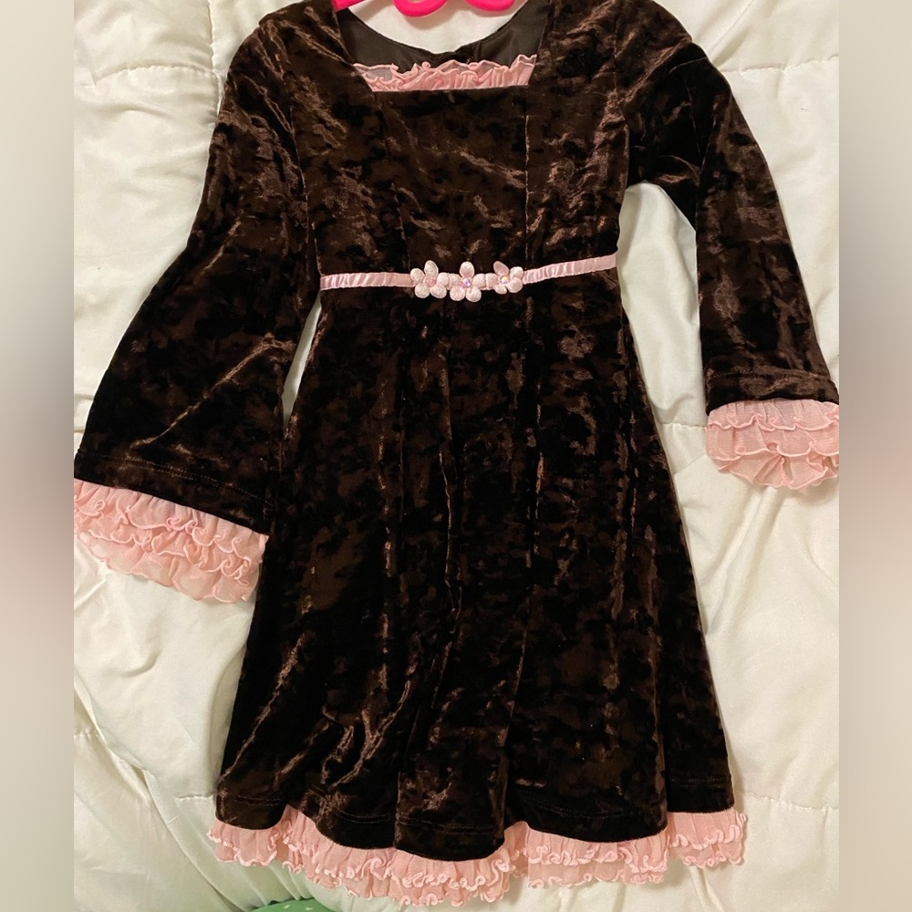 Girl’s Dress Size 4